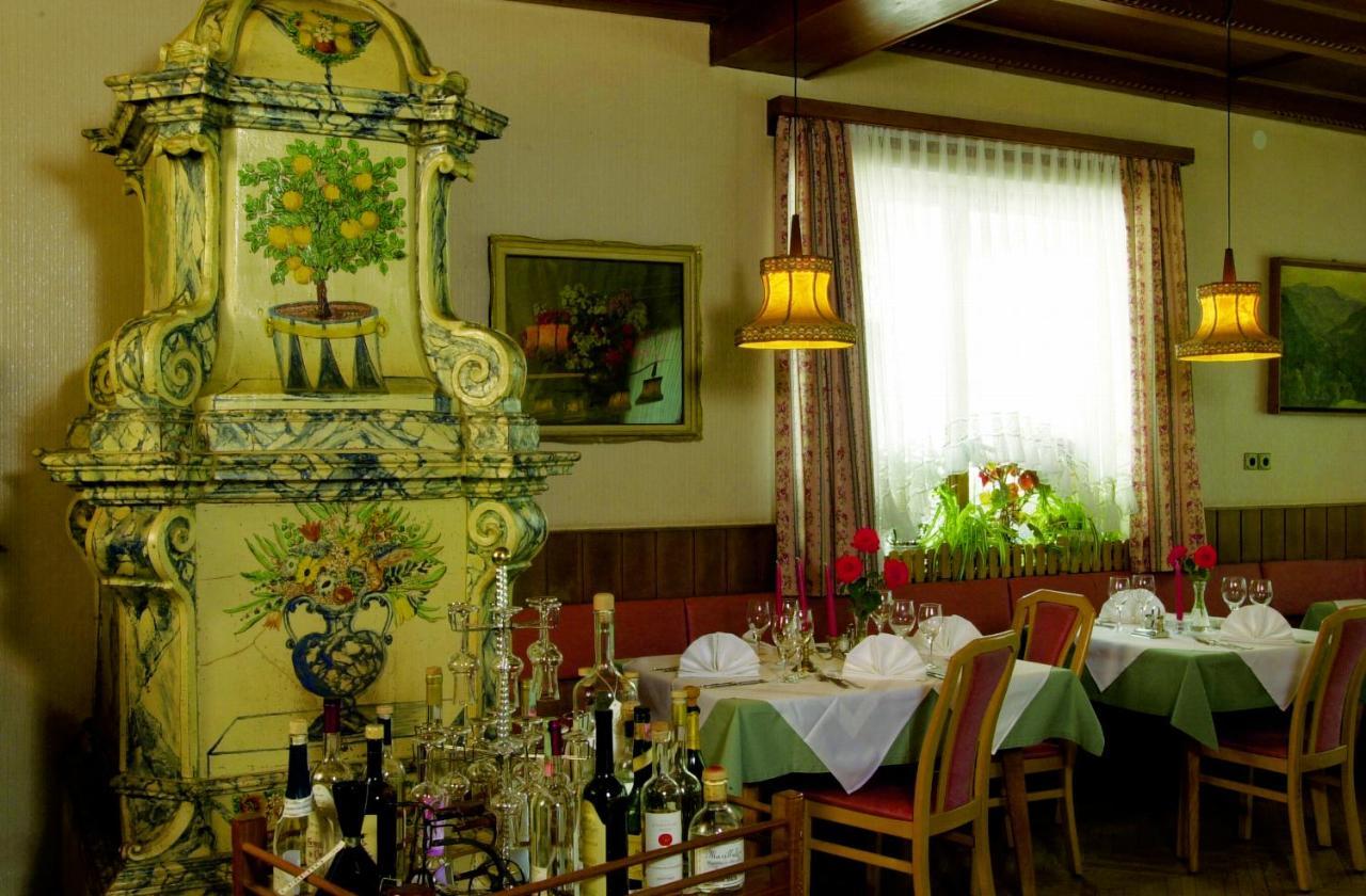 Hotel Zum Turm กัสเตลรอตโต ภายนอก รูปภาพ