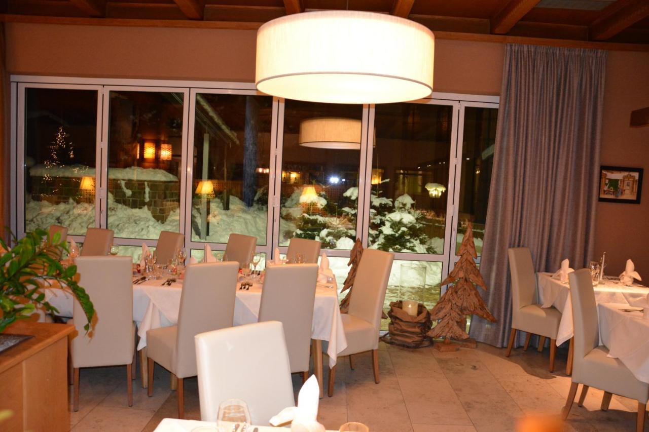 Hotel Zum Turm กัสเตลรอตโต ภายนอก รูปภาพ