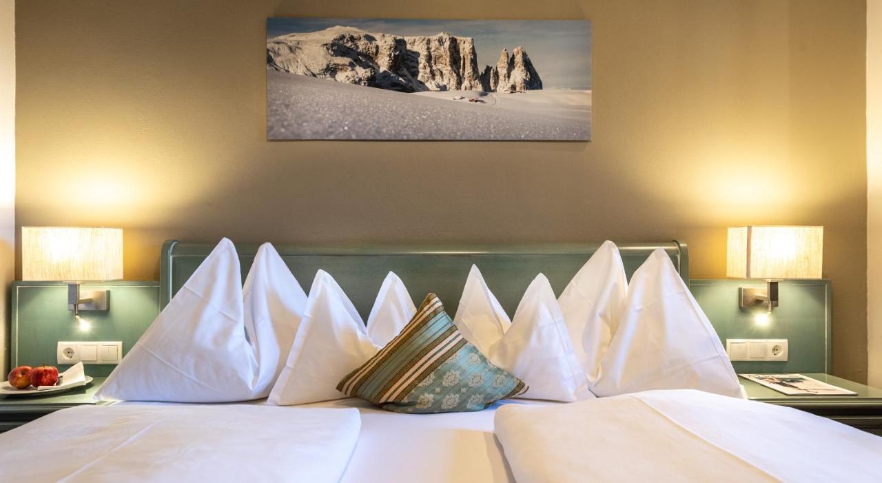 Hotel Zum Turm กัสเตลรอตโต ภายนอก รูปภาพ