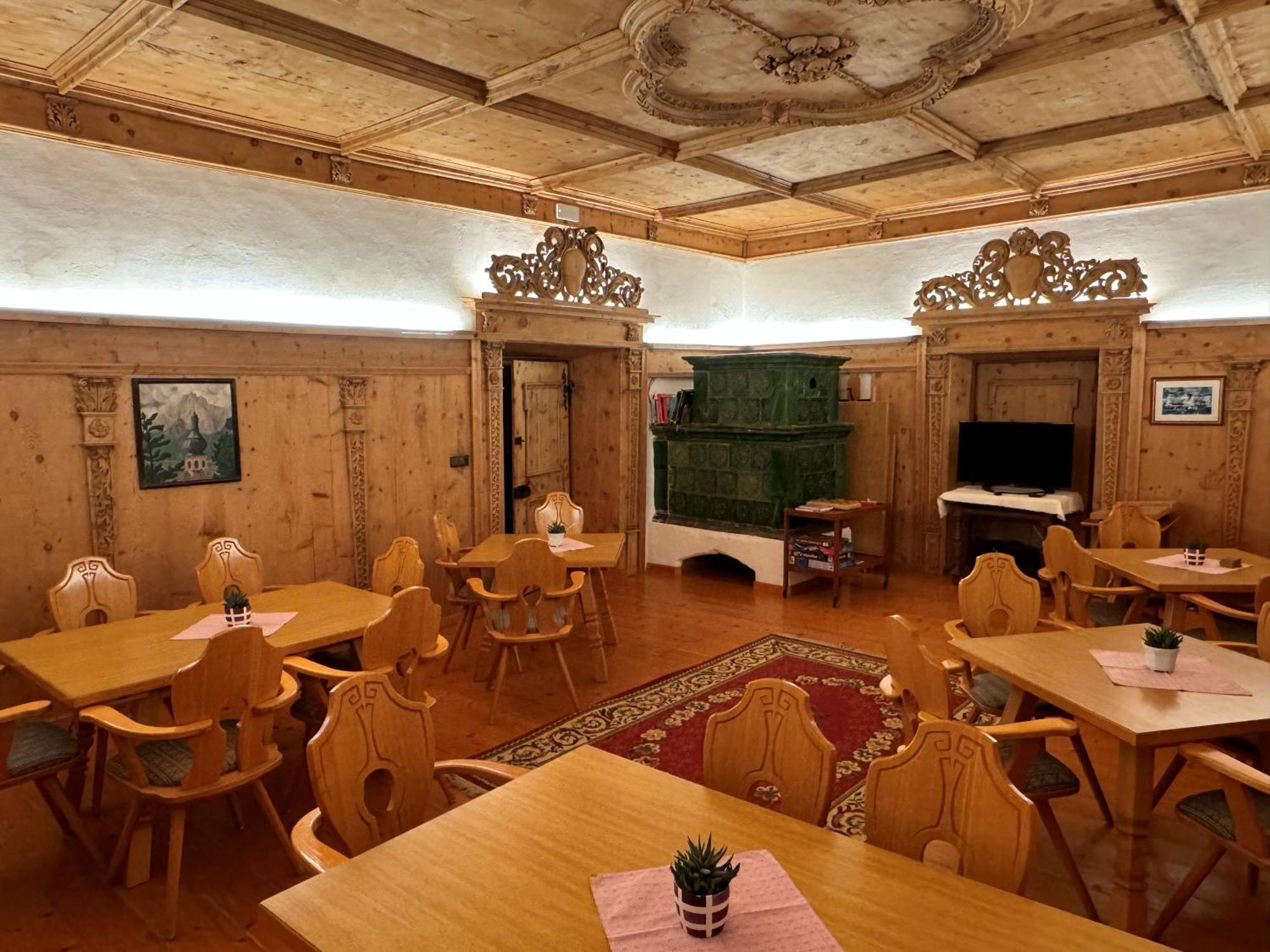 Hotel Zum Turm กัสเตลรอตโต ภายนอก รูปภาพ